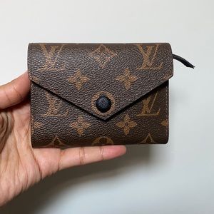 Fashion design wallet